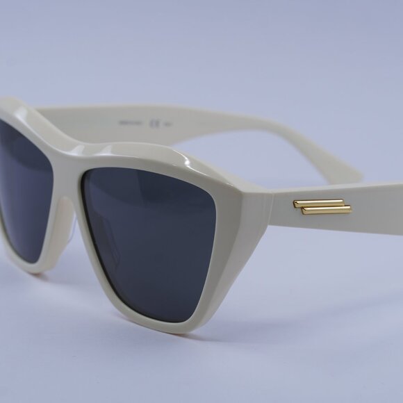 Bottega Veneta BV1092S 003 Sunglasses Ivory Cat Eye Frame, Grey Lenses main image 4
